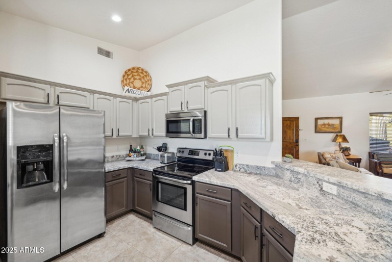 15-web-or-mls-4447-e-red-bird-rd