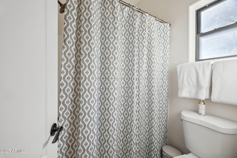 39-web-or-mls-4447-e-red-bird-rd