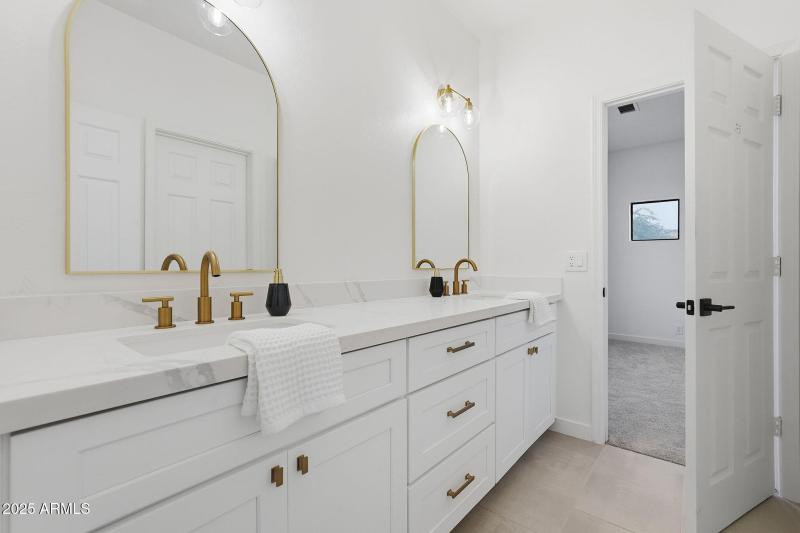 Jack N Jill Bathroom