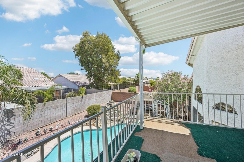 43-web-or-mls-W Michelle Dr-S0508-043