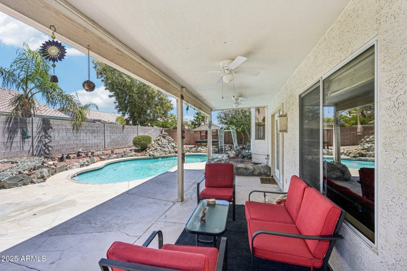 48-web-or-mls-W Michelle Dr-S0508-048