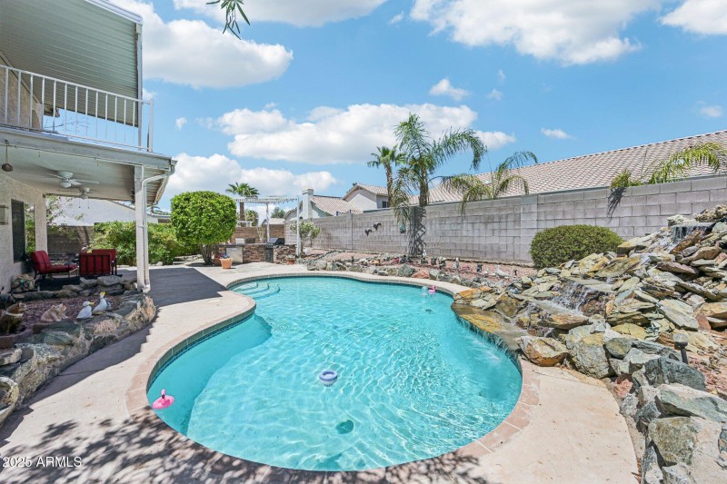 51-web-or-mls-W Michelle Dr-S0508-051