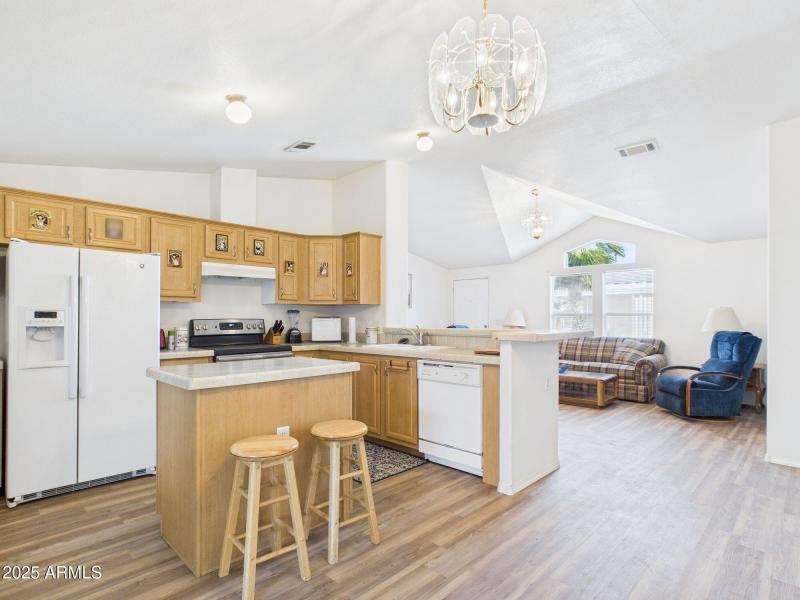 13-web-or-mls-CAM03379G0-PR0168-STILL013