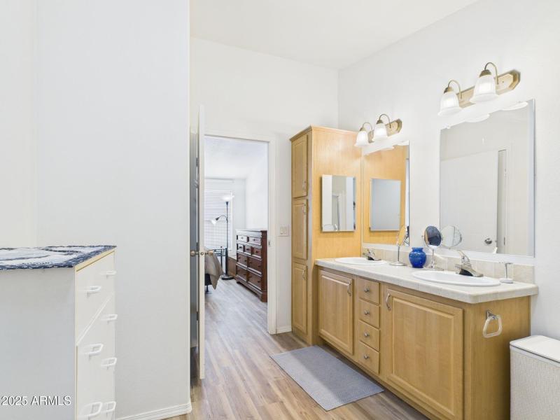 19-web-or-mls-CAM03379G0-PR0168-STILL019