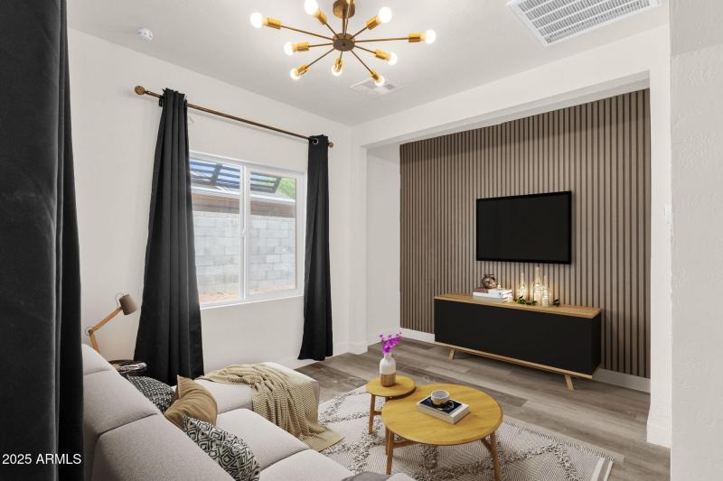 89-web-or-mls-1012-e-pierson-st