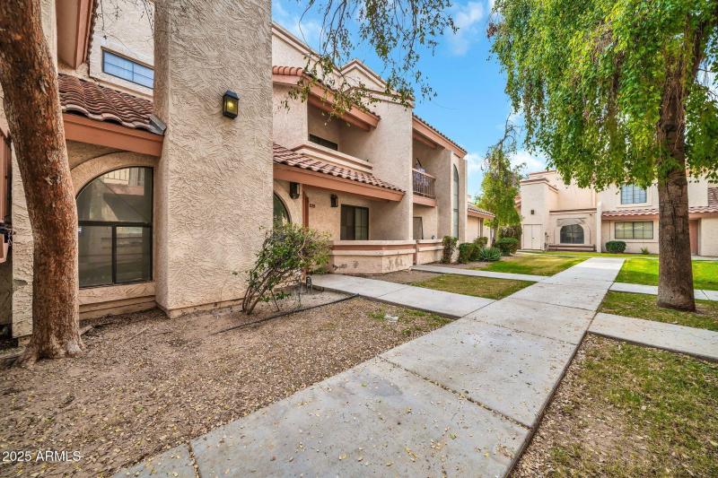 4545 N 67th Ave 1422-3