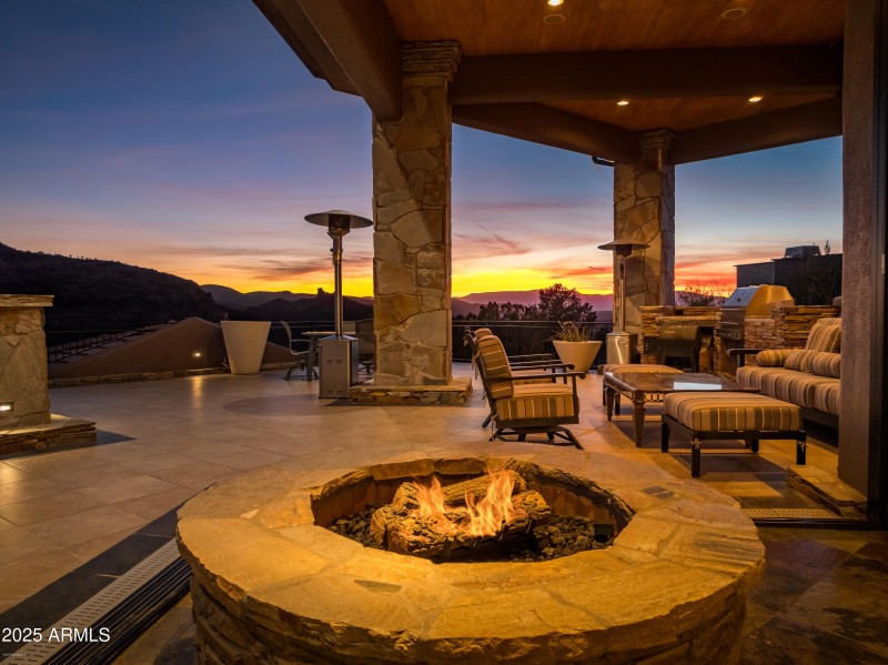 Indoor/Outdoor Fire Pit