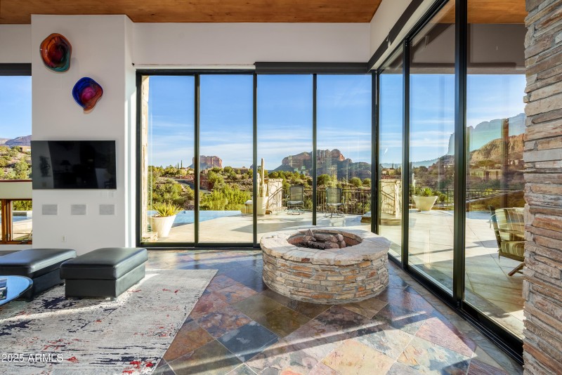 Indoor/Outdoor Living