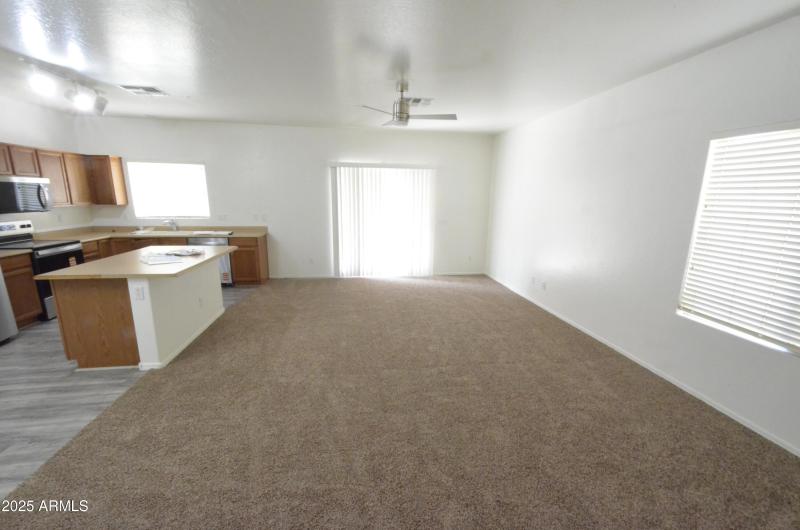 74DF87E9-085F-4137-B8AA-AF1560750011