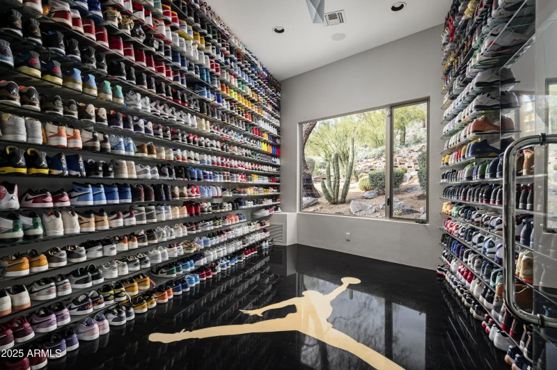 10324 E Calle De Las Brisas-56