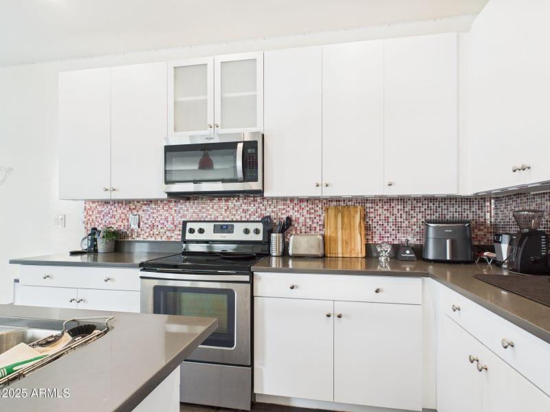 14-web-or-mls-CAM03379G0-PR0169-STILL013