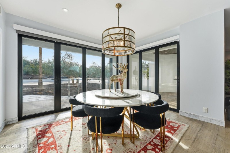 14-014-breakfast-nook