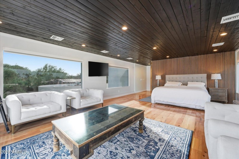 34-033-upstairs-suite