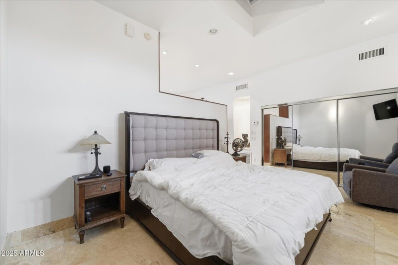 47-046-casita-bedroom