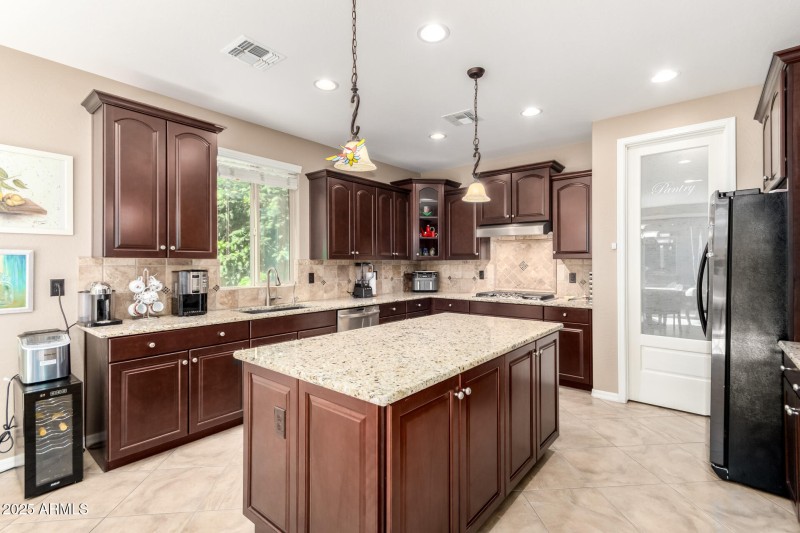 55f9c0f9ce6c174ff9411374f1777695