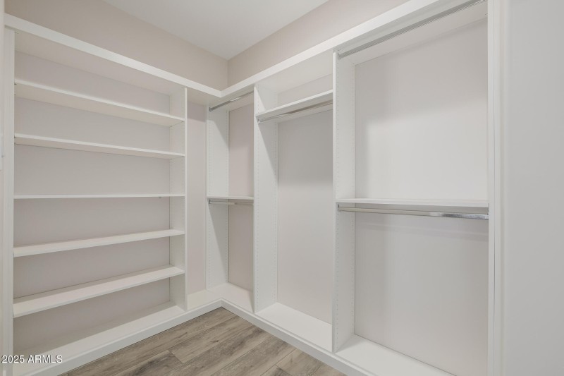 Guest Suite 2 Custom Closet