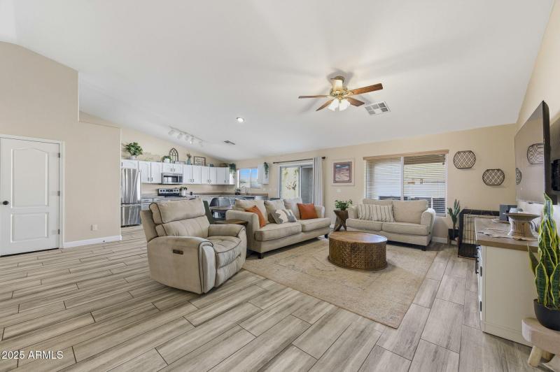 19-web-or-mls-43392 W Neely Drive-19