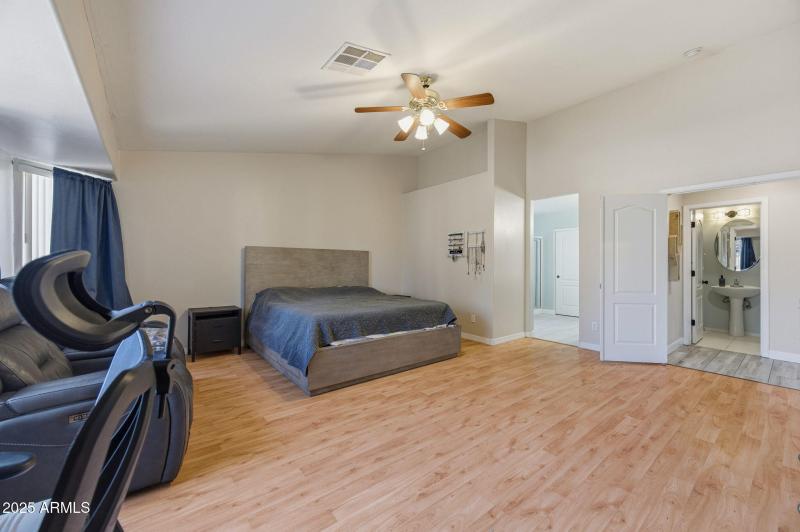 28-web-or-mls-43392 W Neely Drive-28