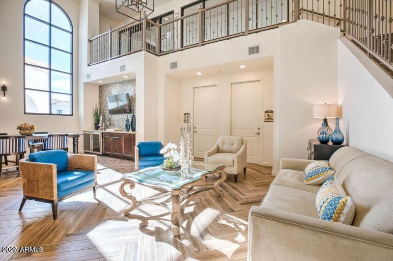 20220628015821564306000000-o