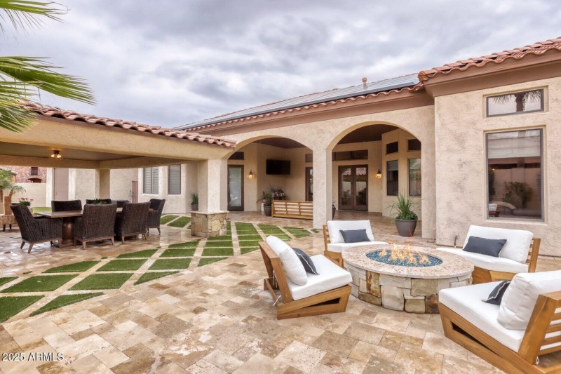 Covered Patio - Ramada