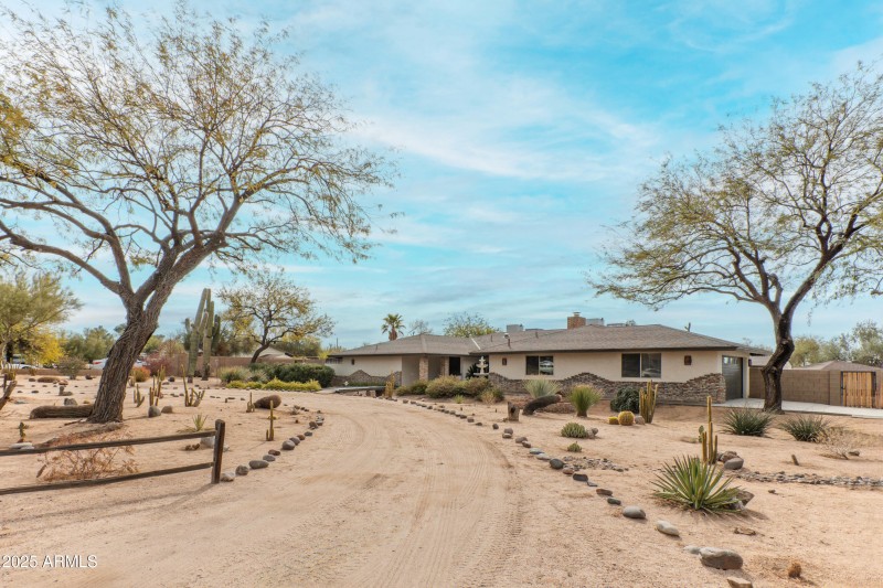 Great curb appeal with circle drive