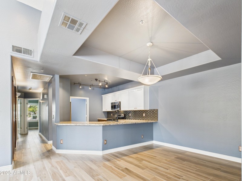 45 13826 N 96th St Dining Room