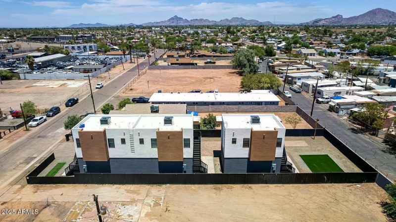 5c18b7b156c7e134d8117aebb8e84e52-uncropp