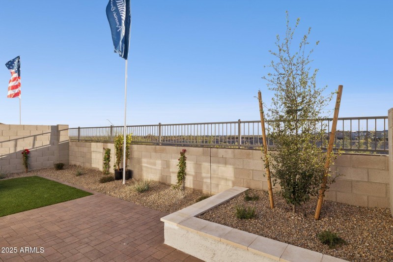 Eclipse Model - Backyard