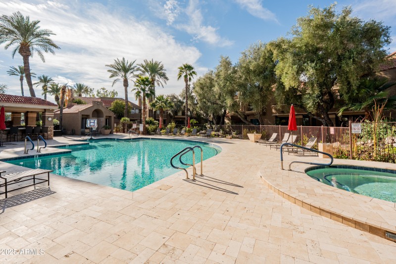 Community Pool & Spa