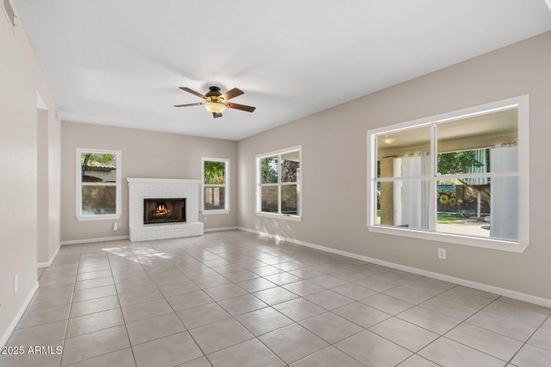 009__310 S Granite Ct