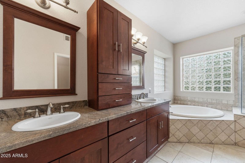 022__310 S Granite Ct