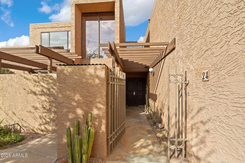 7401 N Scottsdale #24