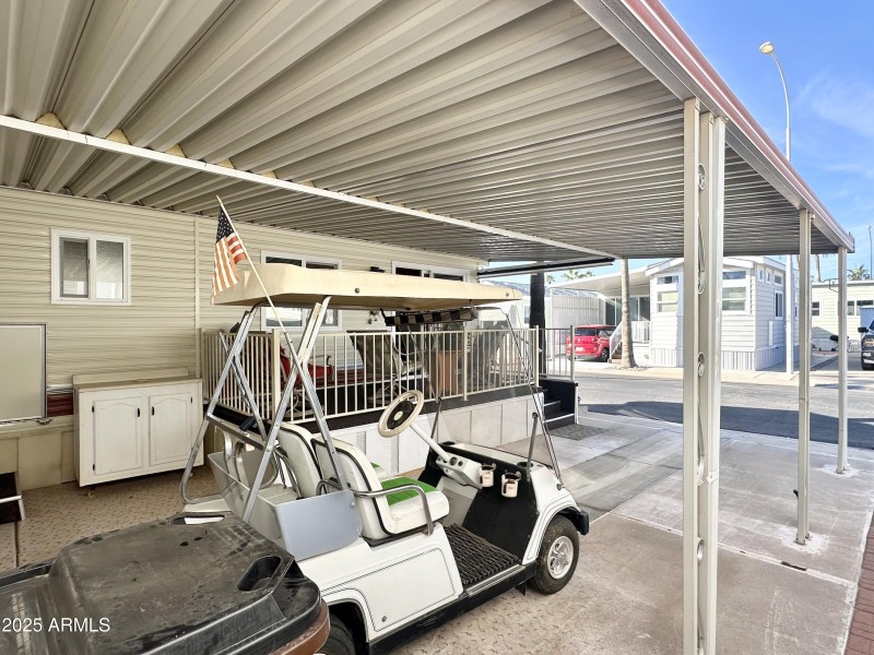 ROOMY CARPORT