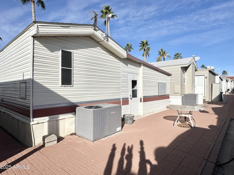 SO MUCH OUTDOOR SPACE