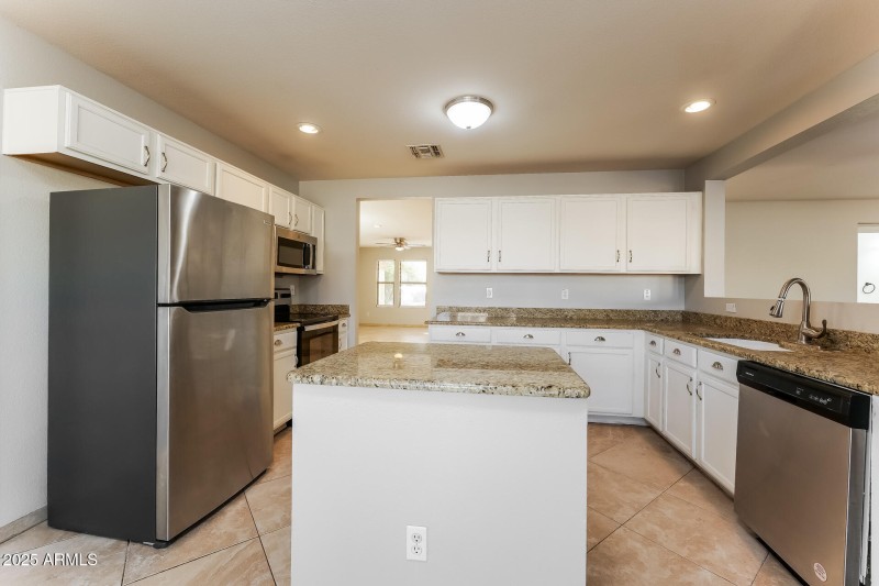 007-photo-kitchen-15044120