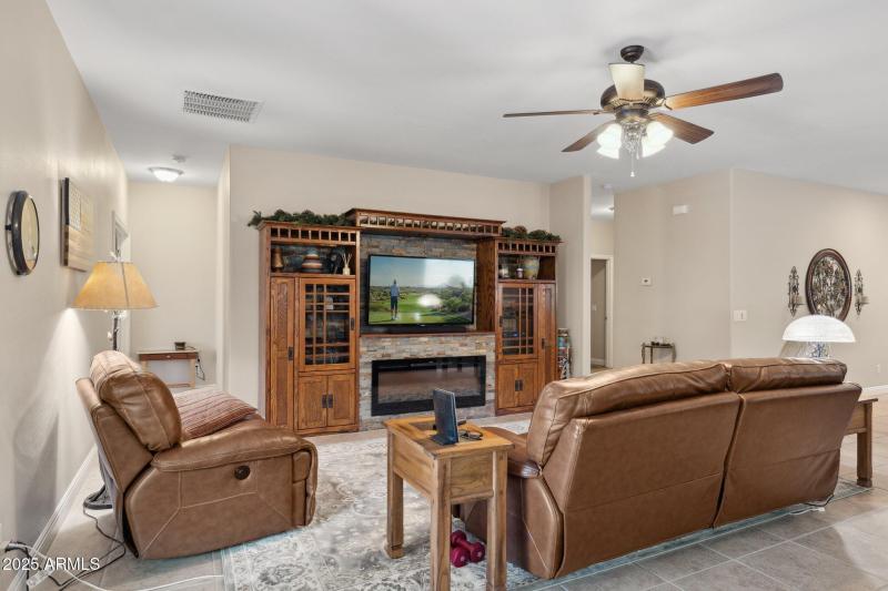 13-web-or-mls-1311-e-barrett-dr