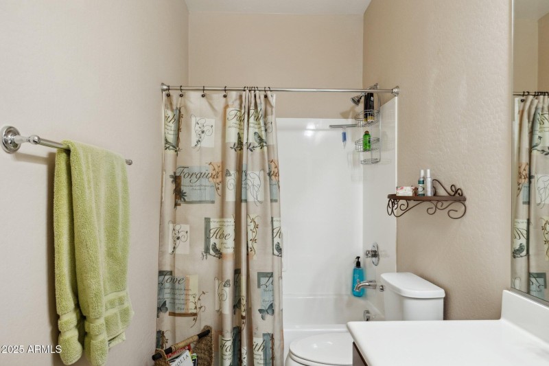 33-web-or-mls-1311-e-barrett-dr