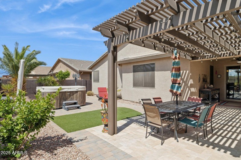 41-web-or-mls-1311-e-barrett-dr