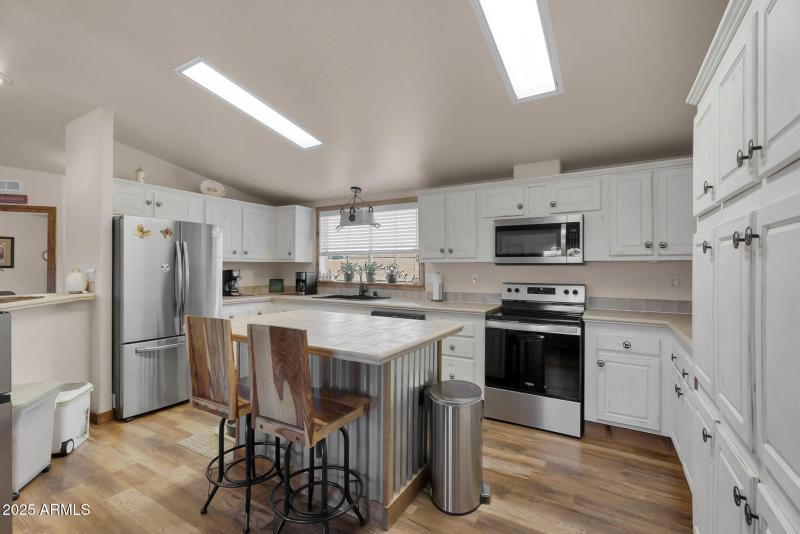 9-web-or-mls-Sentinel Rock -11