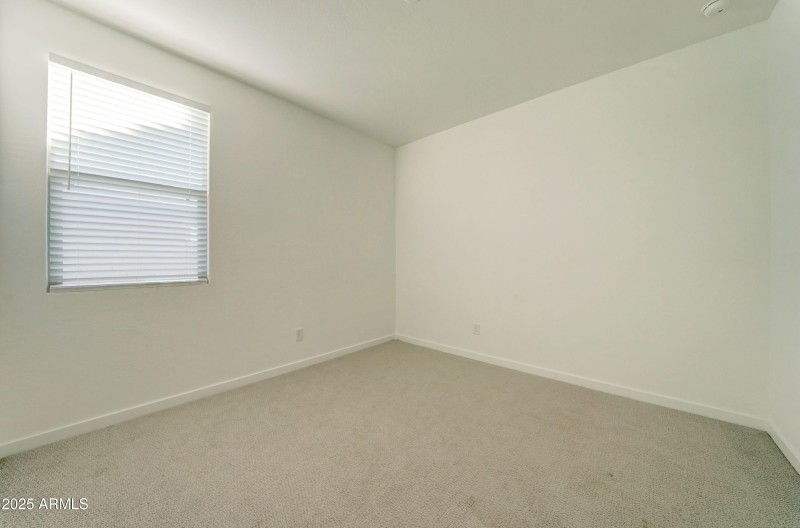 17704 W Fetlock Trail-18