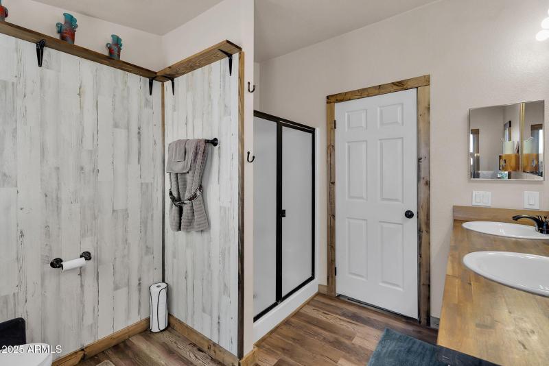 25-web-or-mls-Sentinel Rock -26