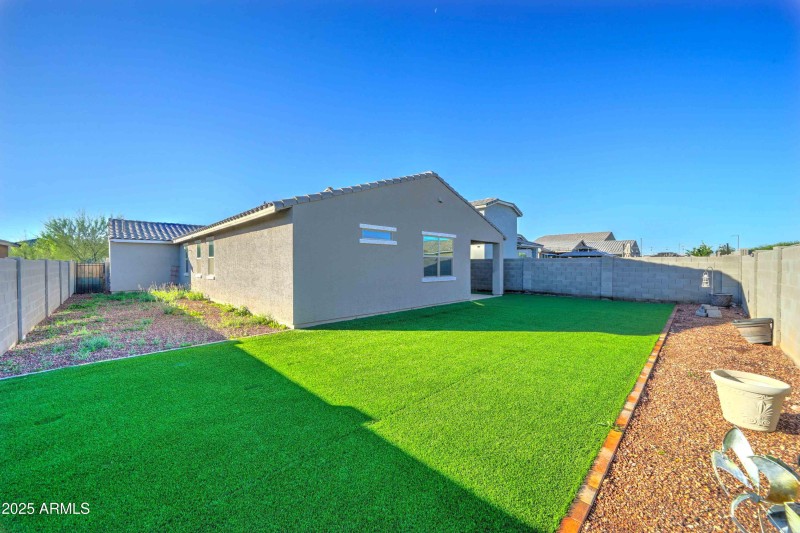 17704 W Fetlock Trail-27