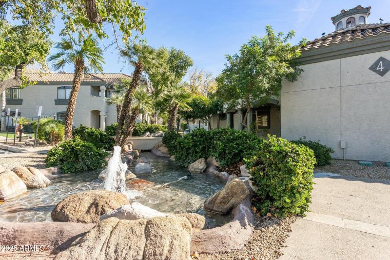 The Signature Community