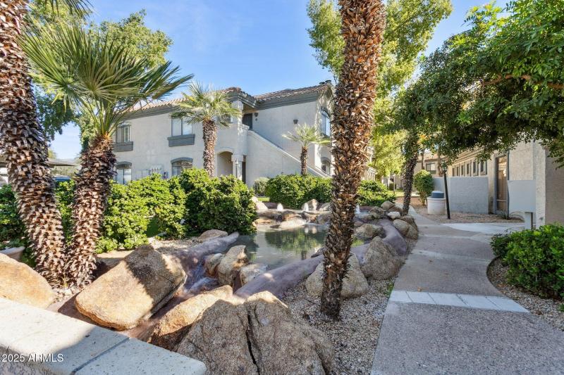 The Signature Community