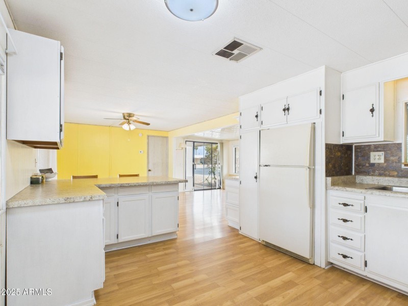 9-web-or-mls-CAM03379G0-PR0144-STILL009