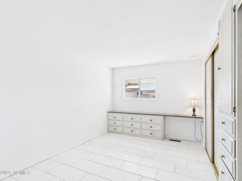 13-web-or-mls-CAM03379G0-PR0144-STILL013