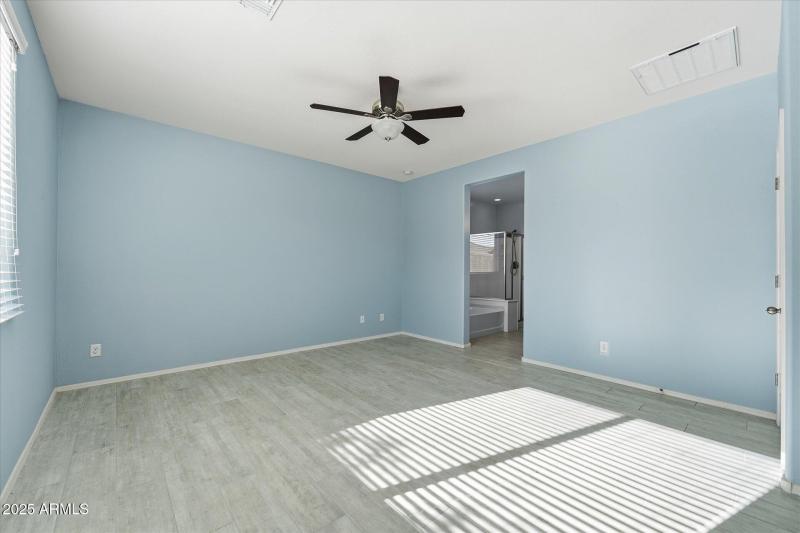 15-015-primary-bedroom