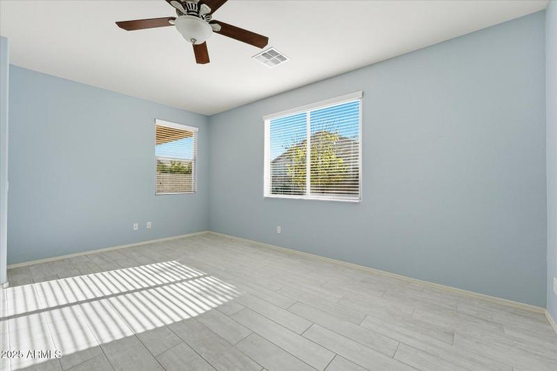 17-017-primary-bedroom