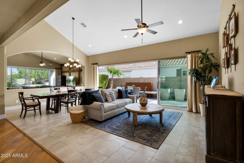 9-web-or-mls-Yellowstone-7