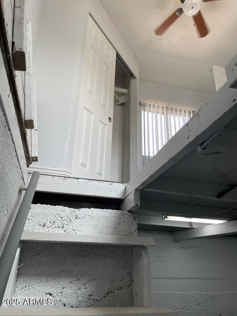 737 S 2nd ST bk hs (3)